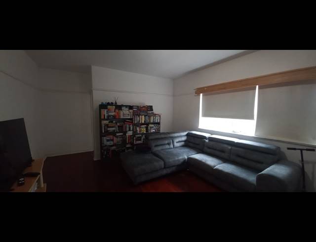 2.5 BEDROOM FLAT FOR SALE IN ESSENWOOD